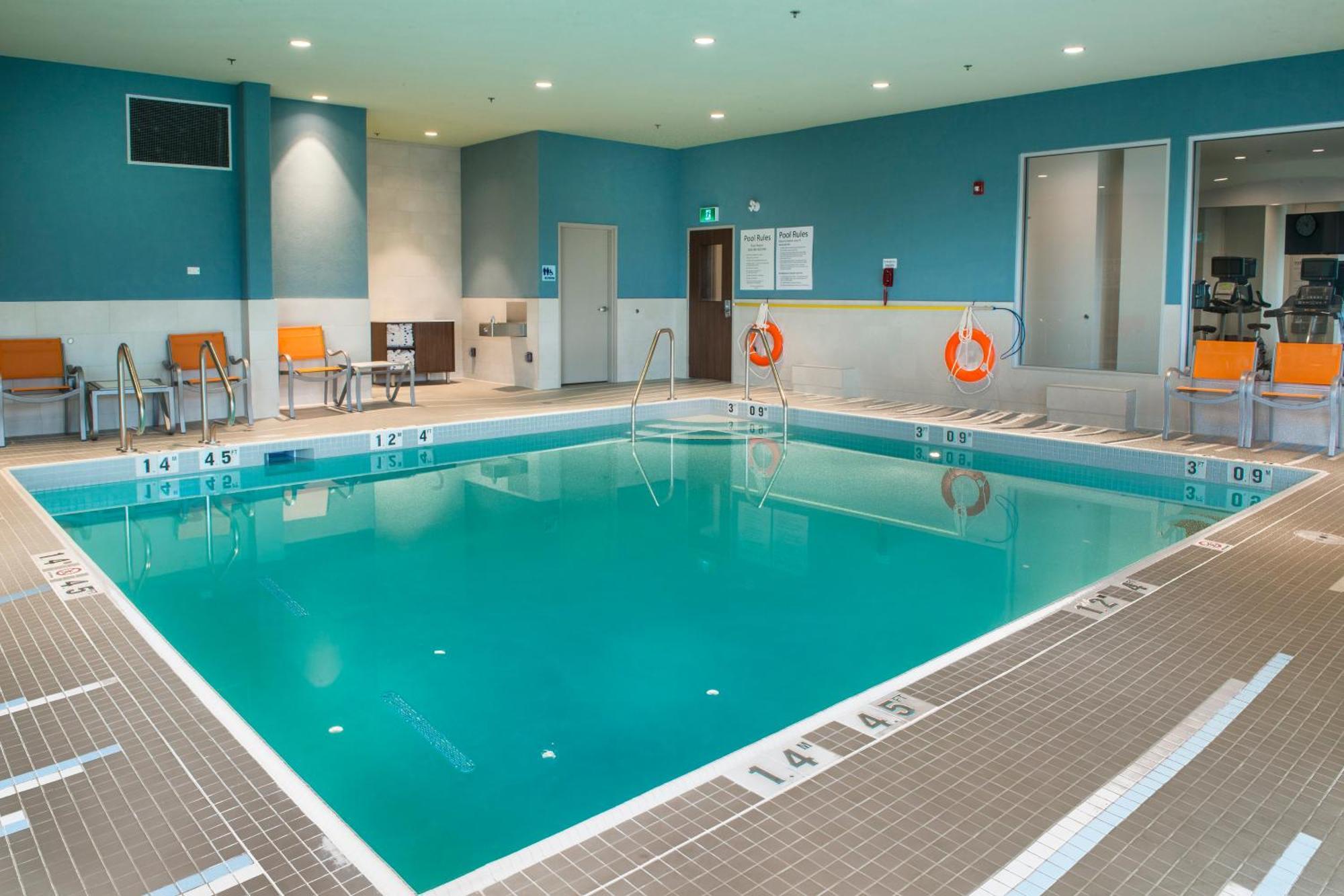 Express & Victoria-colwood By Ihg 2* Langford
